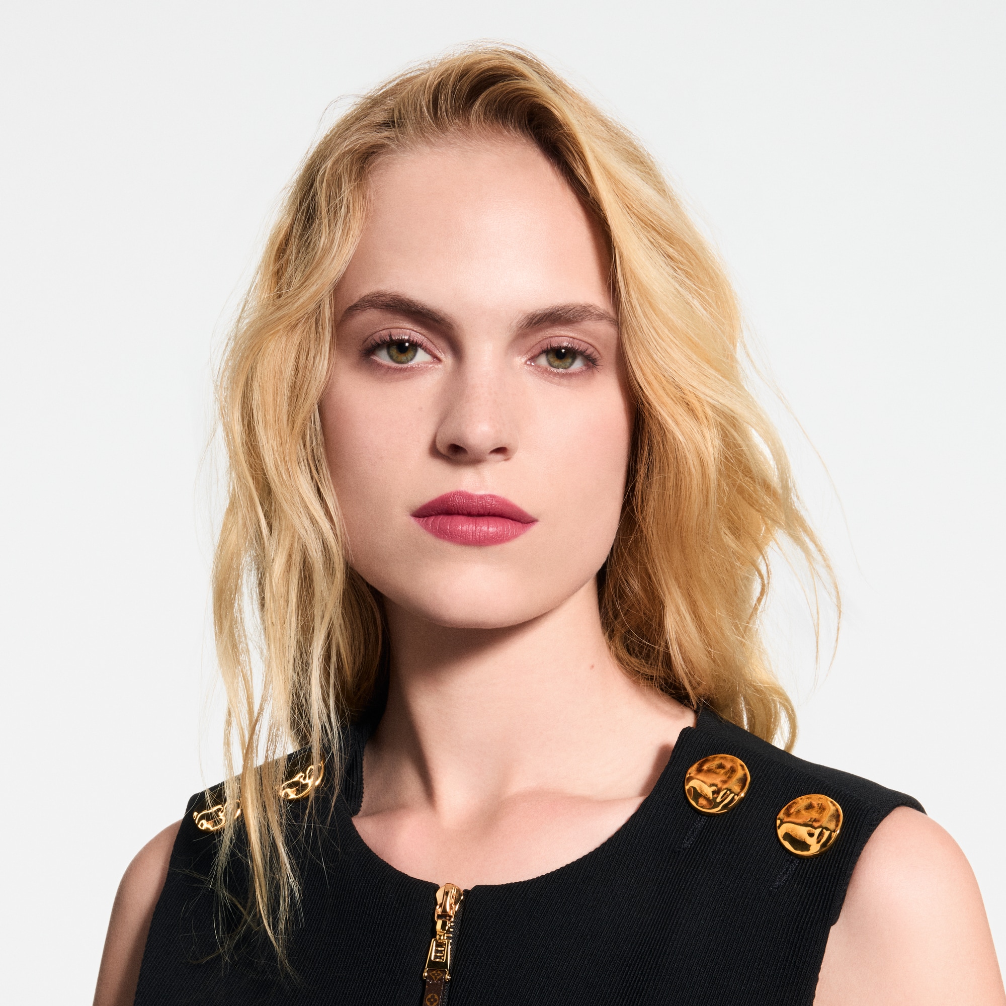 LV Rouge - ลิปสติกเนื้อแมตต์   in น้ำหอมและความงาม