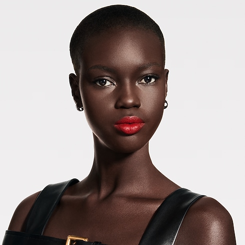 LV Rouge - ลิปสติกรีฟิลเนื้อแมตต์ in น้ำหอมและความงาม's ลิปสติก } collections by Louis Vuitton (การย่อ/ขยายผลิตภัณฑ์)