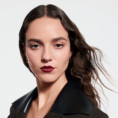 LV Rouge - ลิปสติกรีฟิลเนื้อแมตต์ in น้ำหอมและความงาม's ลิปสติก } collections by Louis Vuitton (การย่อ/ขยายผลิตภัณฑ์)