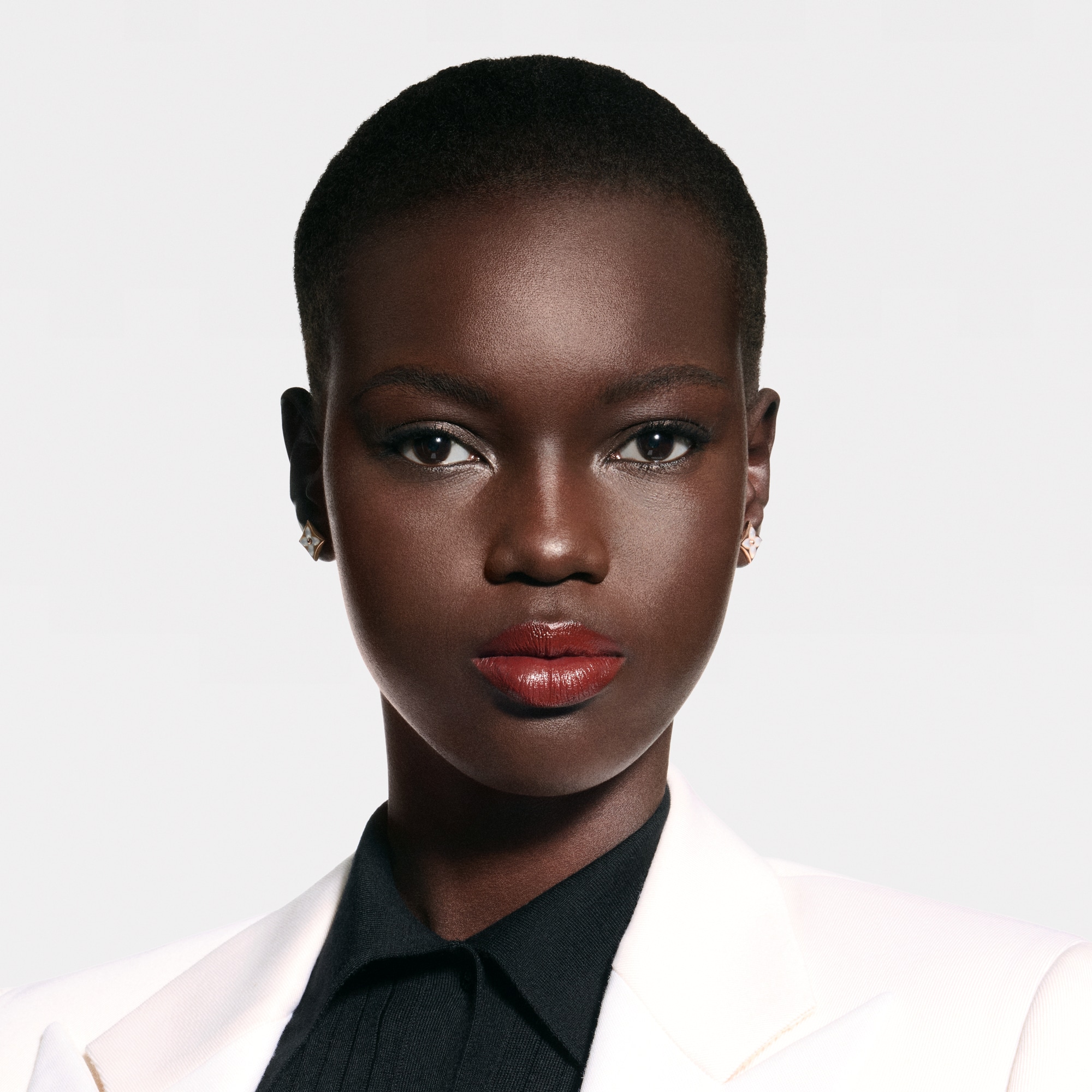 LV Rouge - ลิปสติกเนื้อซาติน   in น้ำหอมและความงาม