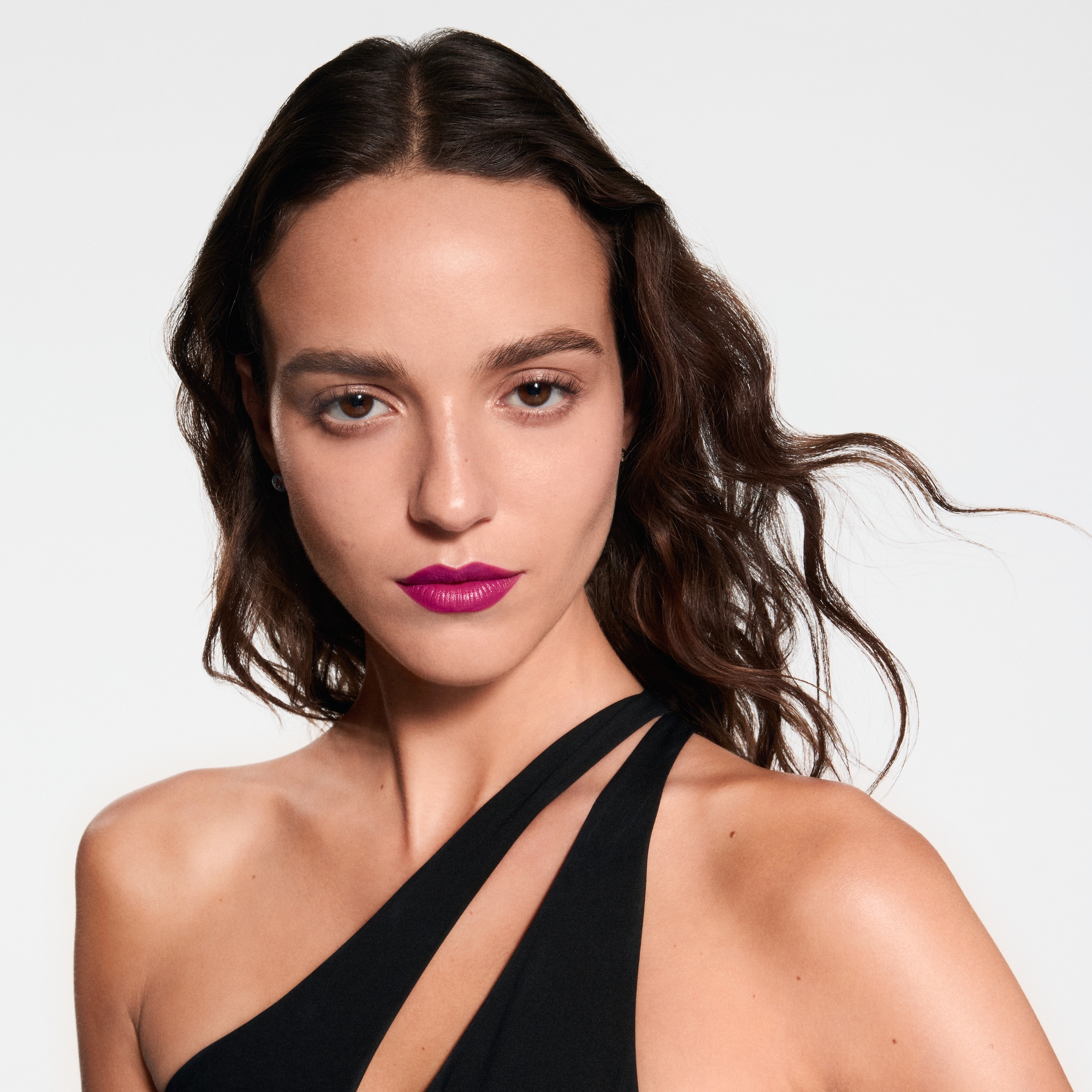 LV Rouge - ลิปสติกเนื้อซาติน   in น้ำหอมและความงาม