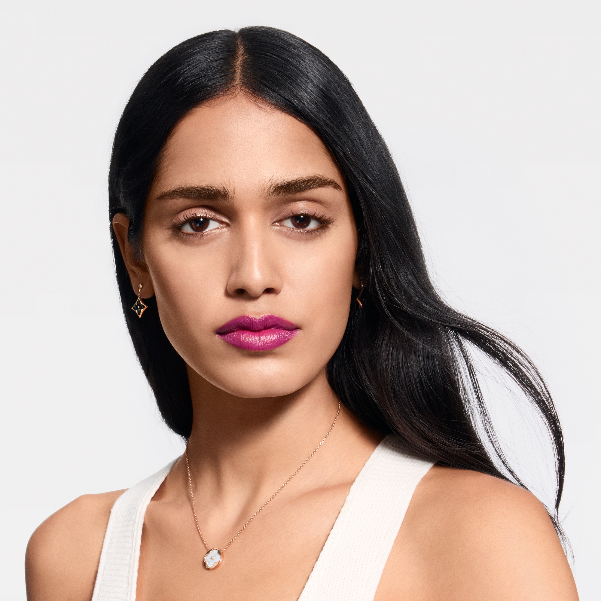 LV Rouge - ลิปสติกเนื้อซาติน   in น้ำหอมและความงาม