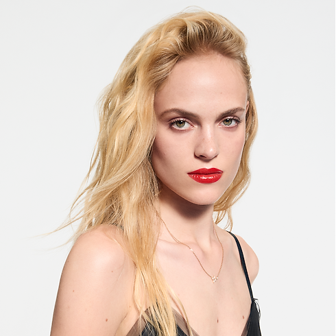 LV Rouge - รีฟิลลิปสติกเนื้อซาติน in น้ำหอมและความงาม's ลิปสติก } collections by Louis Vuitton (การย่อ/ขยายผลิตภัณฑ์)