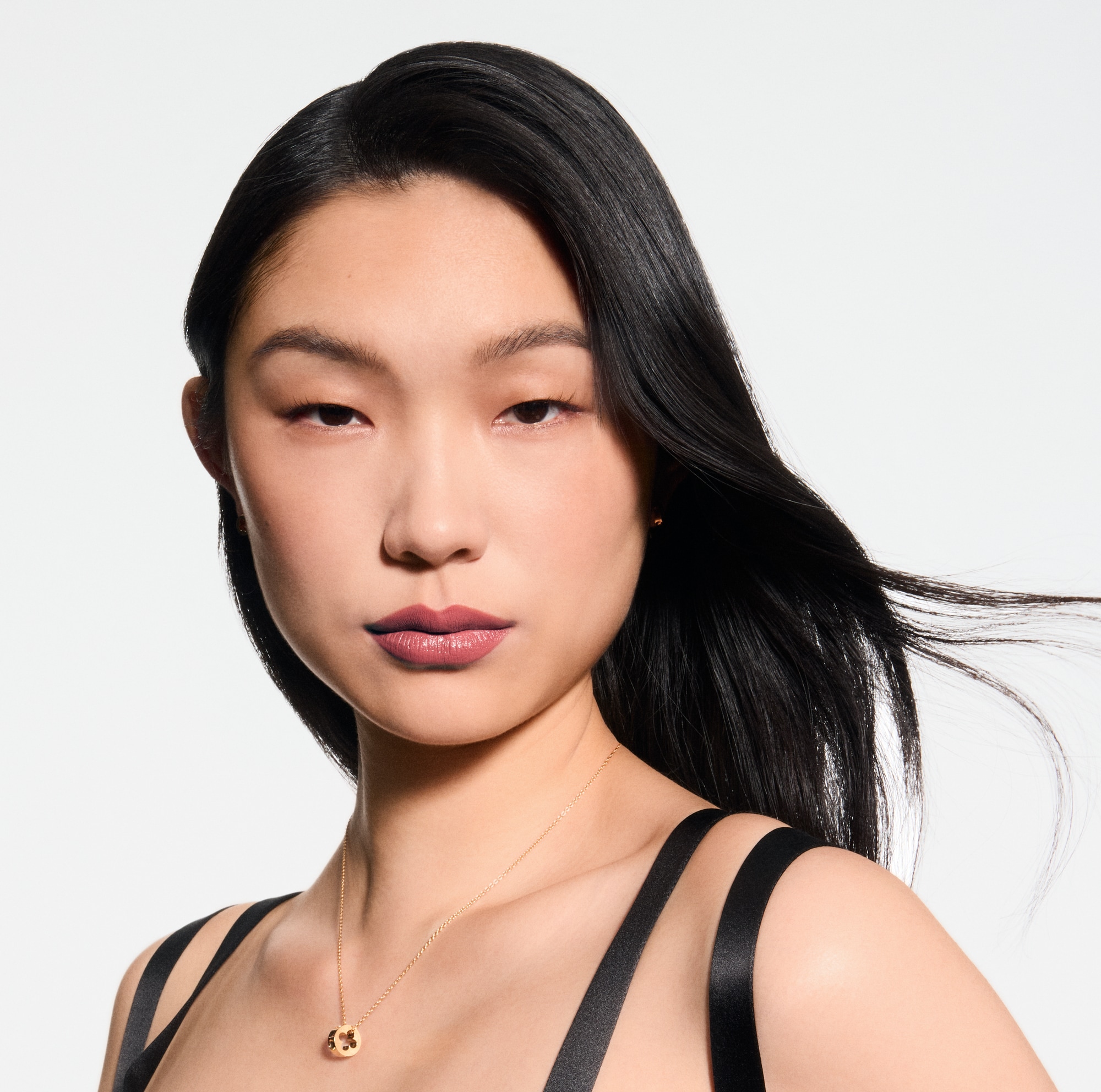 LV Rouge - รีฟิลลิปสติกเนื้อซาติน   in น้ำหอมและความงาม