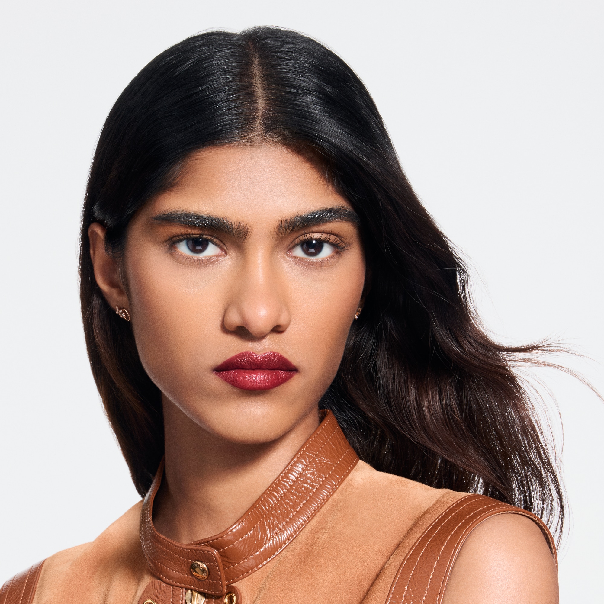 LV Rouge - รีฟิลลิปสติกเนื้อซาติน   in น้ำหอมและความงาม