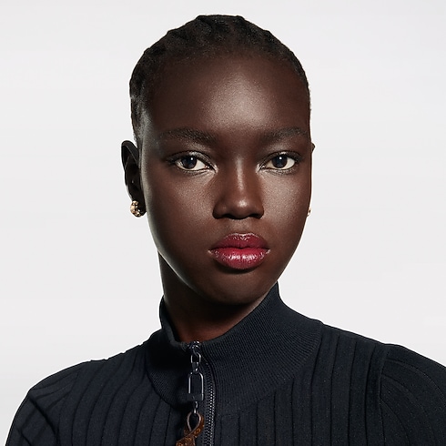 LV Rouge - รีฟิลลิปสติกเนื้อซาติน in น้ำหอมและความงาม's ลิปสติก } collections by Louis Vuitton (การย่อ/ขยายผลิตภัณฑ์)