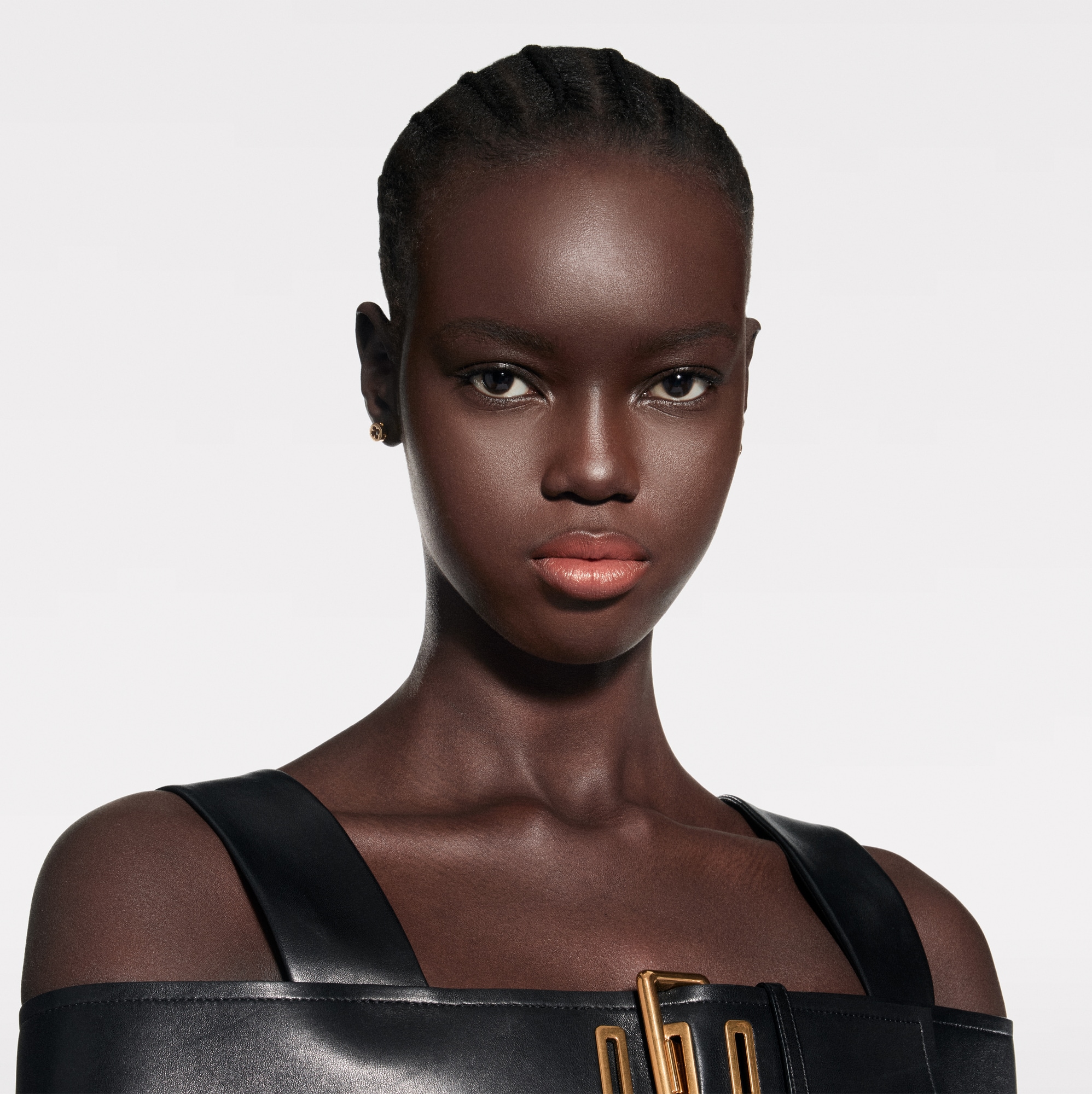 LV Rouge - รีฟิลลิปสติกเนื้อซาติน   in น้ำหอมและความงาม