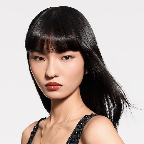 LV Rouge - รีฟิลลิปสติกเนื้อซาติน in น้ำหอมและความงาม's ลิปสติก } collections by Louis Vuitton (การย่อ/ขยายผลิตภัณฑ์)