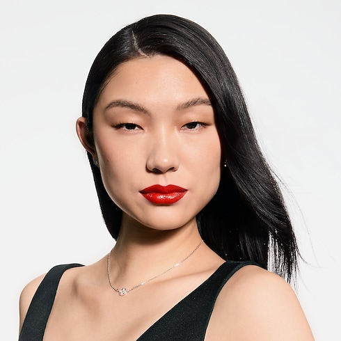 LV Rouge - รีฟิลลิปสติกเนื้อซาติน in น้ำหอมและความงาม's ลิปสติก } collections by Louis Vuitton (การย่อ/ขยายผลิตภัณฑ์)