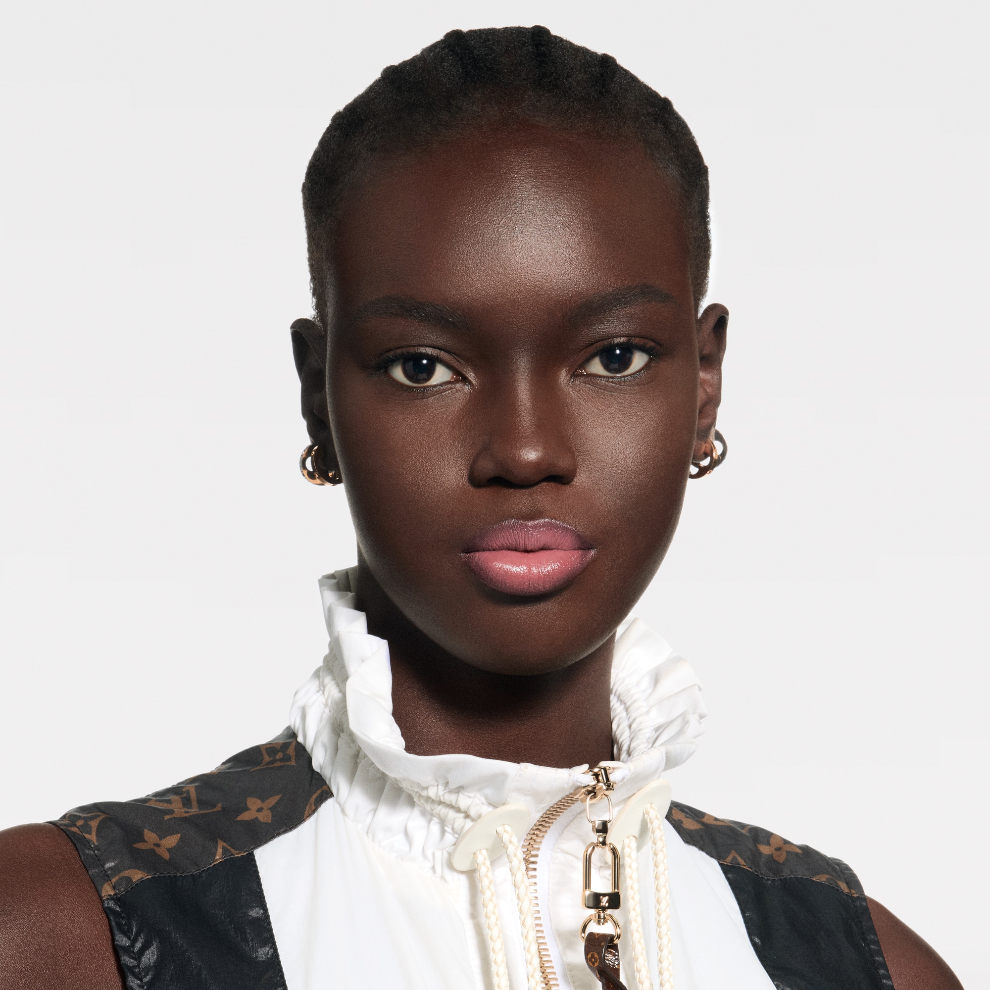 LV Rouge - รีฟิลลิปสติกเนื้อซาติน   in น้ำหอมและความงาม