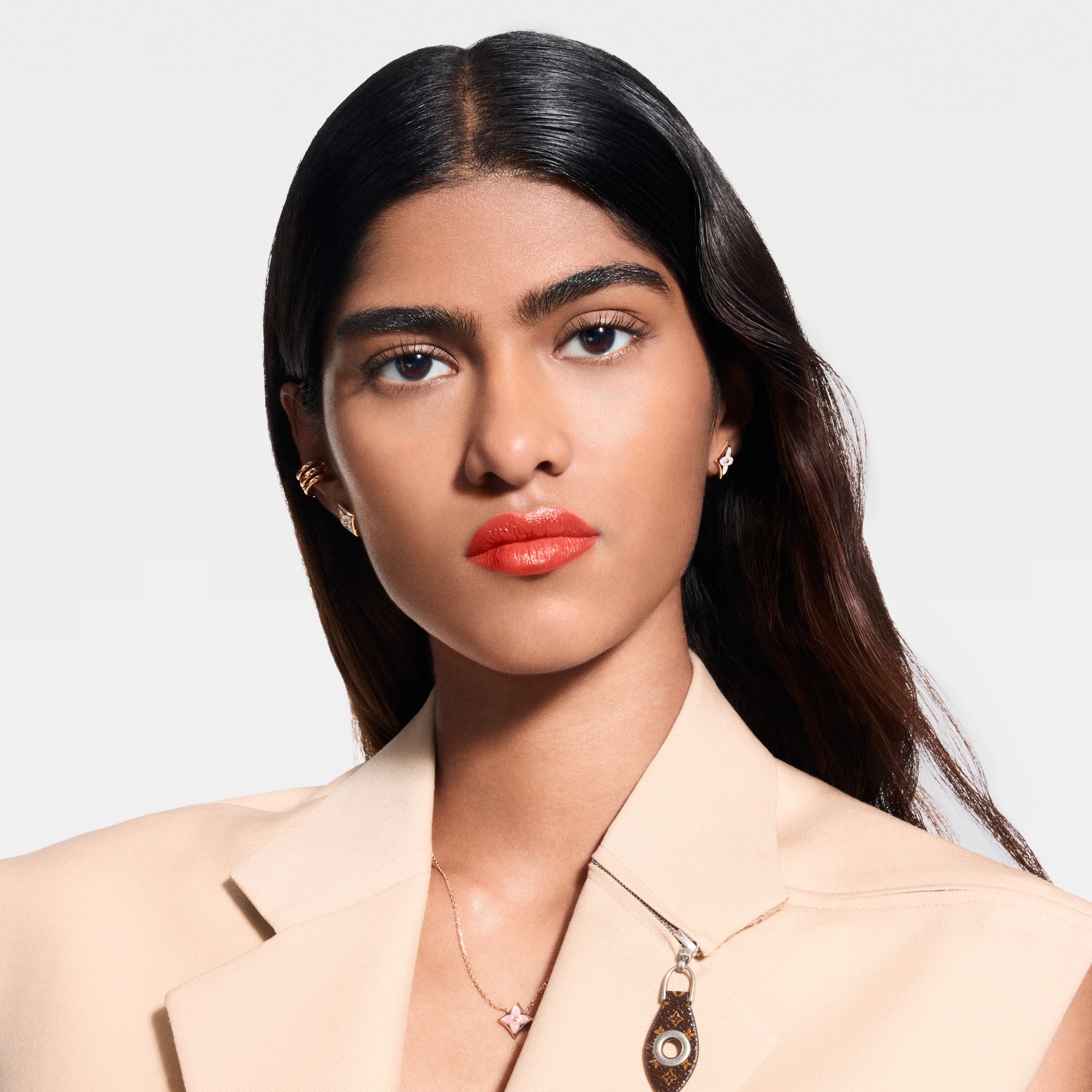 LV Rouge - รีฟิลลิปสติกเนื้อซาติน   in น้ำหอมและความงาม