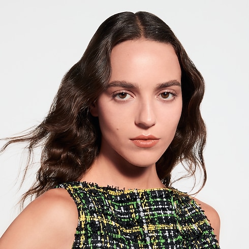 LV Rouge - รีฟิลลิปสติกเนื้อซาติน in น้ำหอมและความงาม's ลิปสติก } collections by Louis Vuitton (การย่อ/ขยายผลิตภัณฑ์)