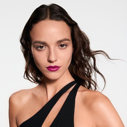 LV Rouge - รีฟิลลิปสติกเนื้อซาติน in น้ำหอมและความงาม's ลิปสติก } collections by Louis Vuitton (การย่อ/ขยายผลิตภัณฑ์)