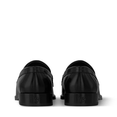 รองเท้าโลฟเฟอร์รุ่น LV Scala in ผู้ชาย's รองเท้า รองเท้าโลฟเฟอร์ และ มอคคาซินสำหรับผู้ชาย collections by Louis Vuitton (การย่อ/ขยายผลิตภัณฑ์)