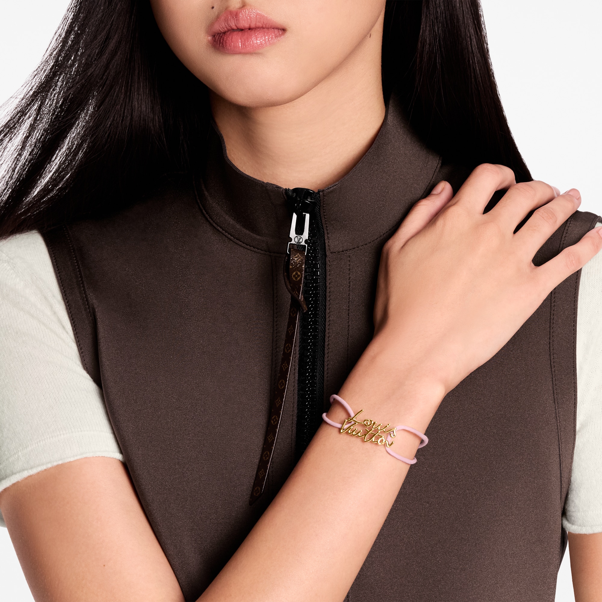 สร้อยข้อมือ LV Script  in ผู้หญิง