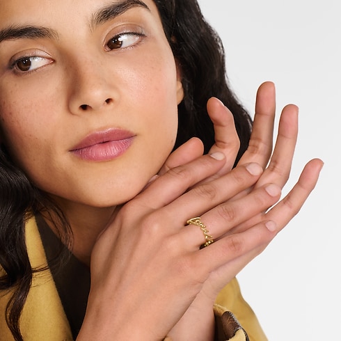 แหวน LV Script . in ผู้หญิง's แฟชั่นจิวเวลรี่ แหวนสำหรับผู้หญิง collections by Louis Vuitton (การย่อ/ขยายผลิตภัณฑ์)