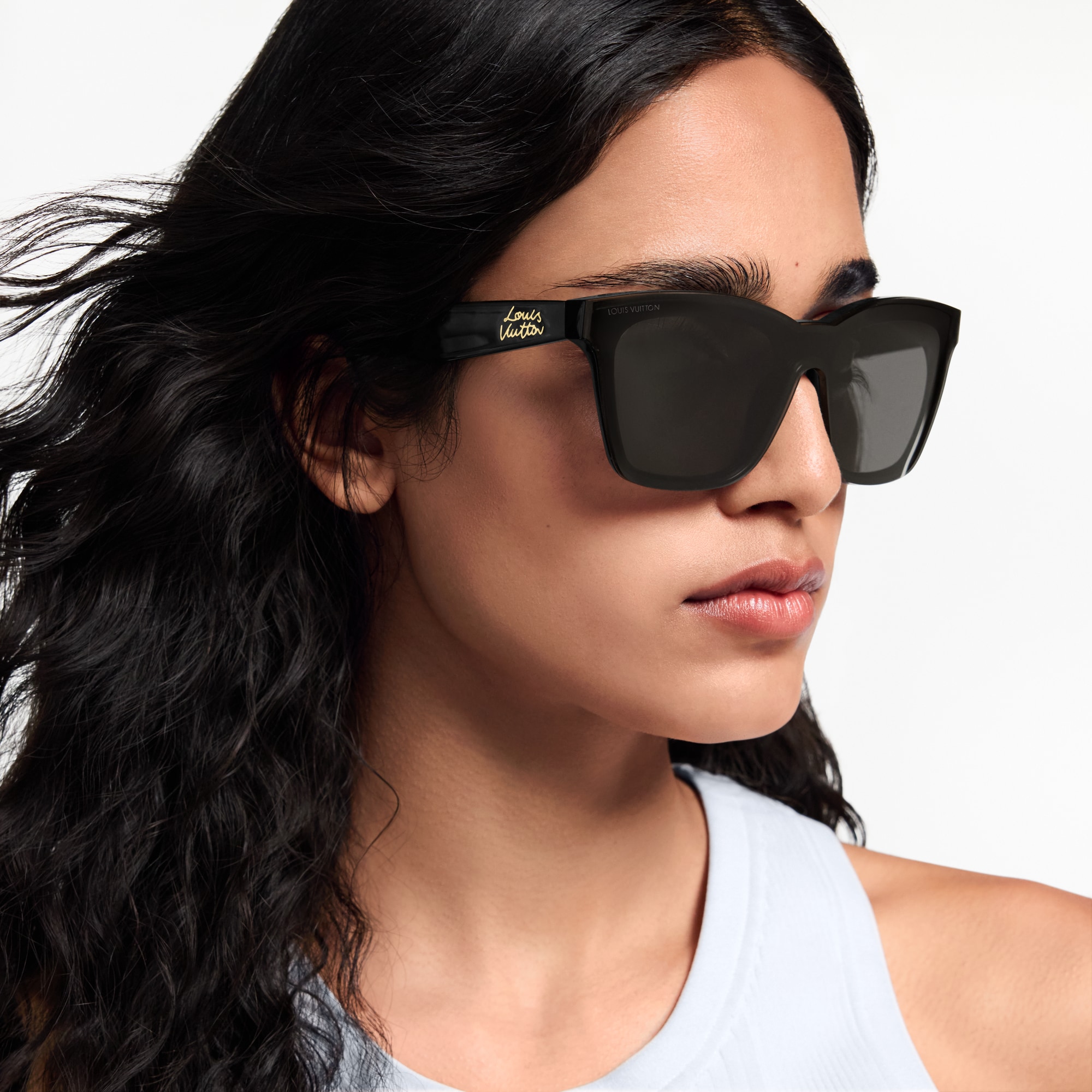 แว่นตากันแดดทรงสี่เหลี่ยมรุ่น LV Script . in ผู้หญิง