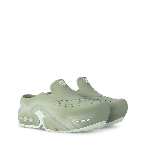 รองเท้าคล็อกรุ่น LV Shark in ผู้ชาย's รองเท้า รองเท้าแตะสำหรับผู้ชาย collections by Louis Vuitton (การย่อ/ขยายผลิตภัณฑ์)
