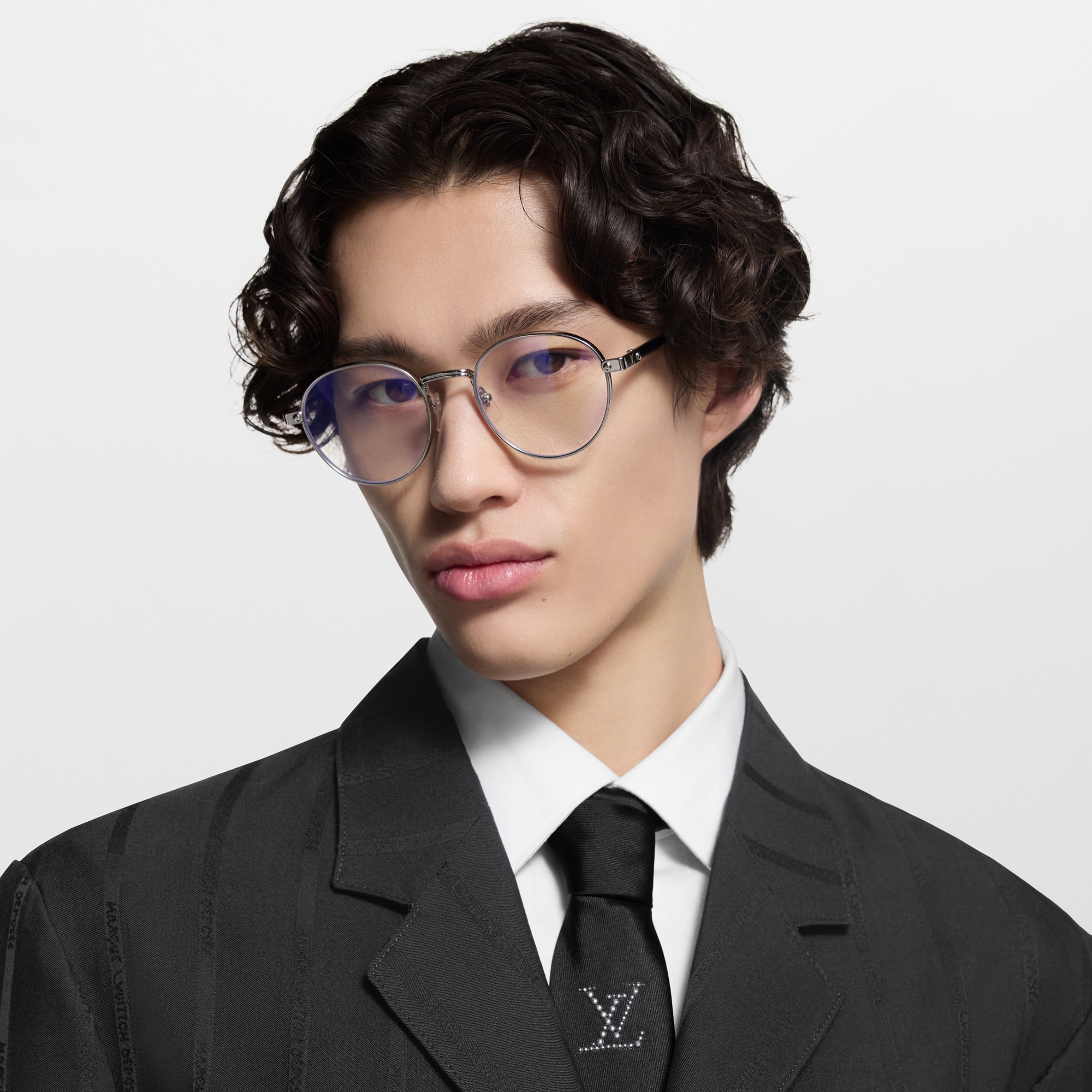 แว่นตากรองแสงสีฟ้าทรงกลมรุ่น LV Signature . in ผู้ชาย