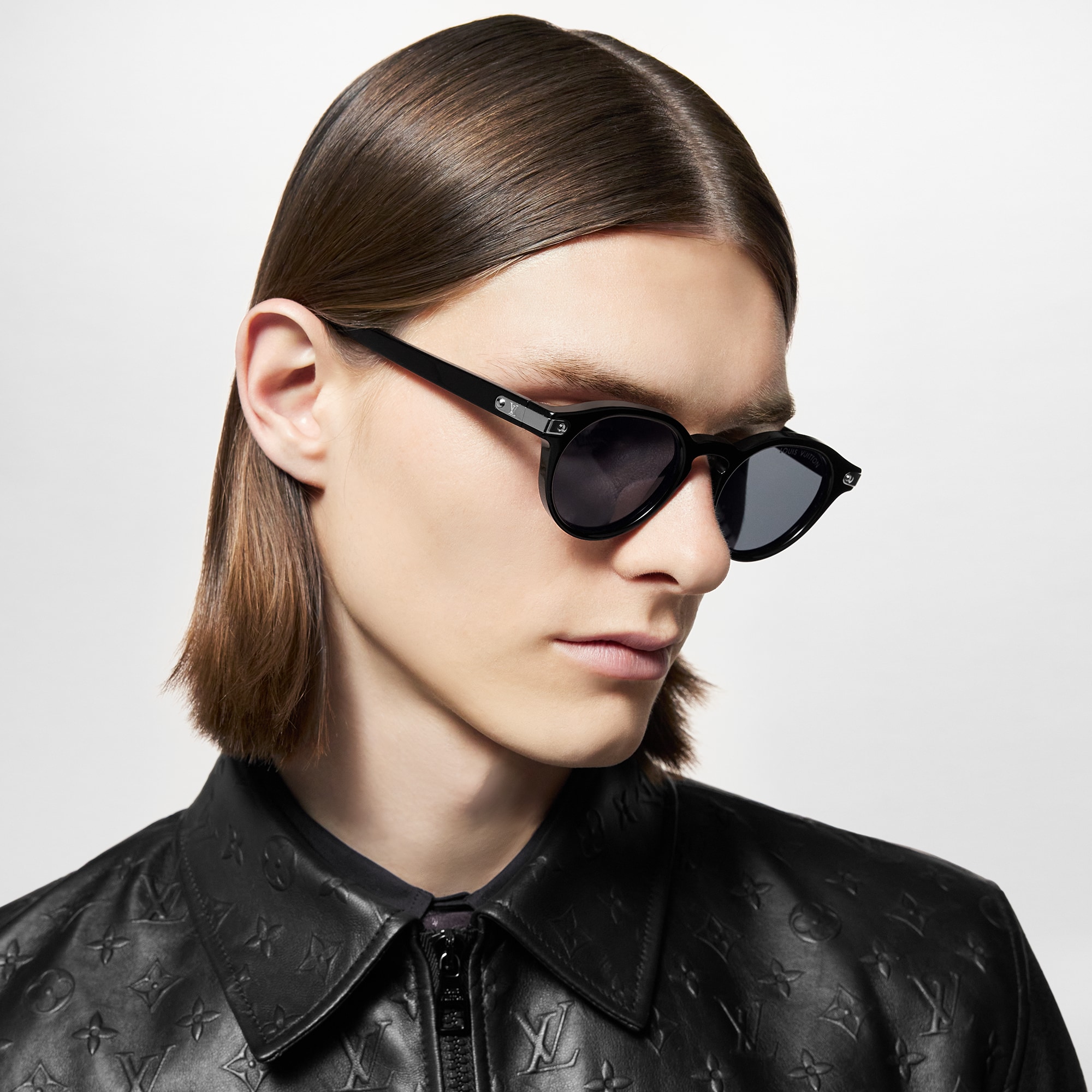 แว่นตากันแดดทรงกลมรุ่น LV Signature - ไซส์ M . in ผู้ชาย