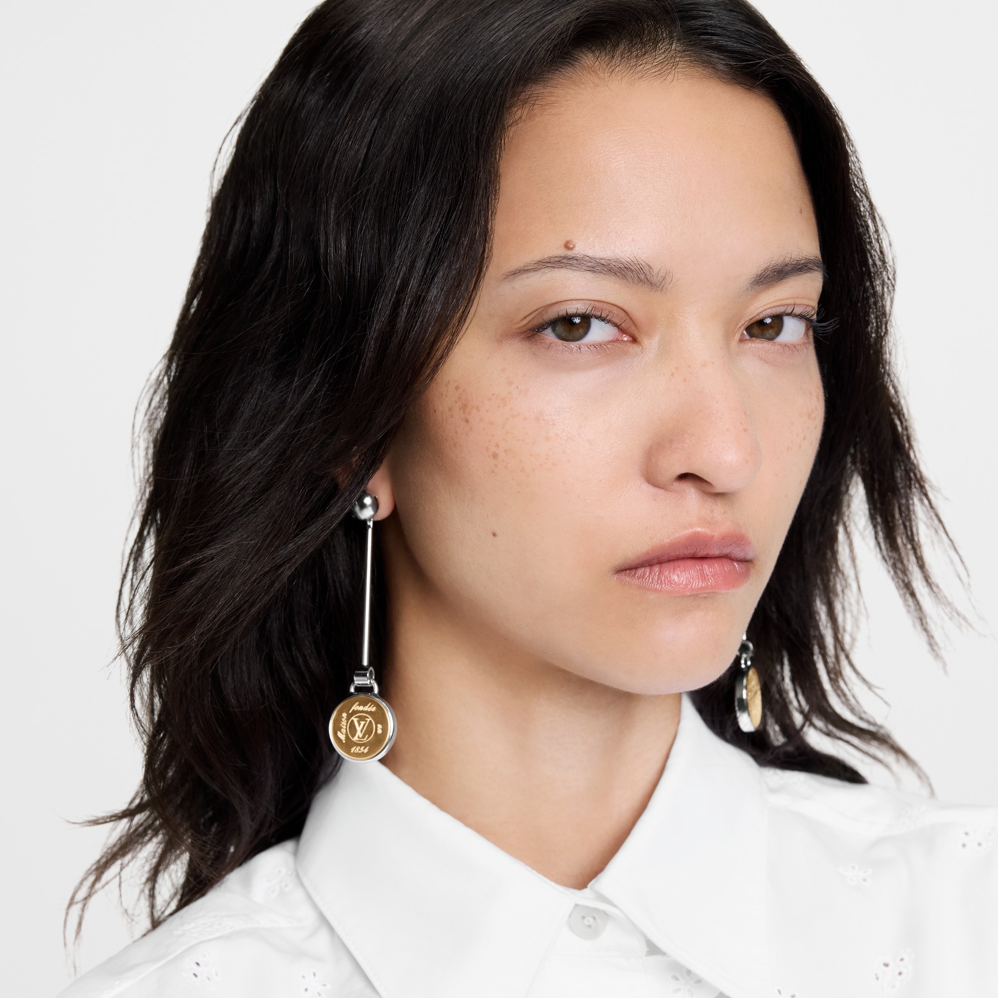 ต่างหู LV Signet . in ผู้หญิง