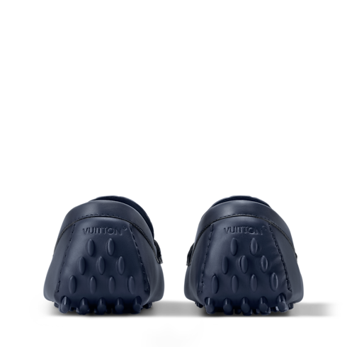 รองเท้ามอคคาซินรุ่น LV Silverstone in ผู้ชาย's รองเท้า รองเท้าโลฟเฟอร์ และ มอคคาซินสำหรับผู้ชาย collections by Louis Vuitton (การย่อ/ขยายผลิตภัณฑ์)
