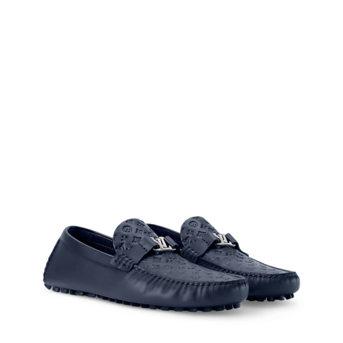 รองเท้ามอคคาซินรุ่น LV Silverstone in ผู้ชาย's รองเท้า รองเท้าโลฟเฟอร์ และ มอคคาซินสำหรับผู้ชาย collections by Louis Vuitton (การย่อ/ขยายผลิตภัณฑ์)