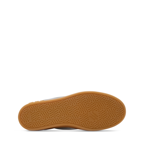 รองเท้าผ้าใบรุ่น LV Soft in ผู้ชาย's รองเท้า รองเท้าผ้าใบสำหรับผู้ชาย collections by Louis Vuitton (การย่อ/ขยายผลิตภัณฑ์)