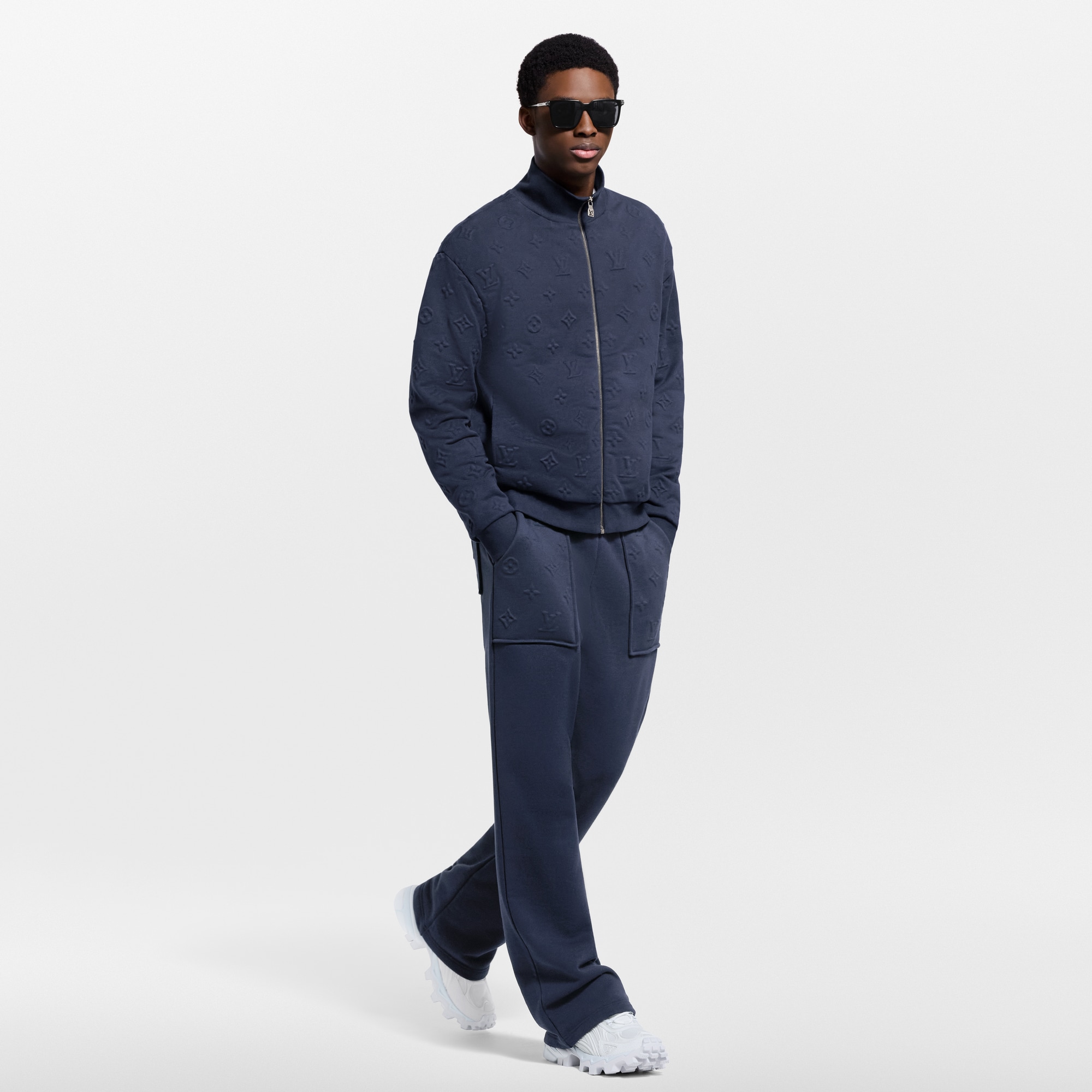 รองเท้าผ้าใบรุ่น LV Summit  in ผู้ชาย