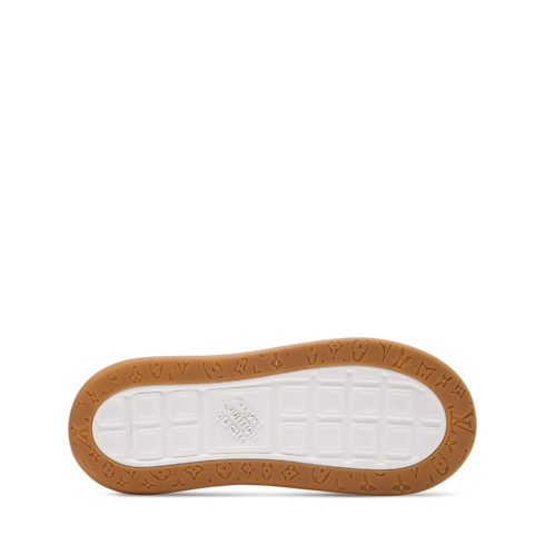 รองเท้าผ้าใบรุ่น LV Tilted in ผู้ชาย's รองเท้า รองเท้าผ้าใบสำหรับผู้ชาย collections by Louis Vuitton (การย่อ/ขยายผลิตภัณฑ์)