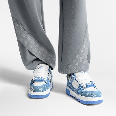 รองเท้าผ้าใบรุ่น LV Trainer Maxi in ผู้หญิง's รองเท้า รองเท้าผ้าใบสำหรับผู้หญิง collections by Louis Vuitton (การย่อ/ขยายผลิตภัณฑ์)