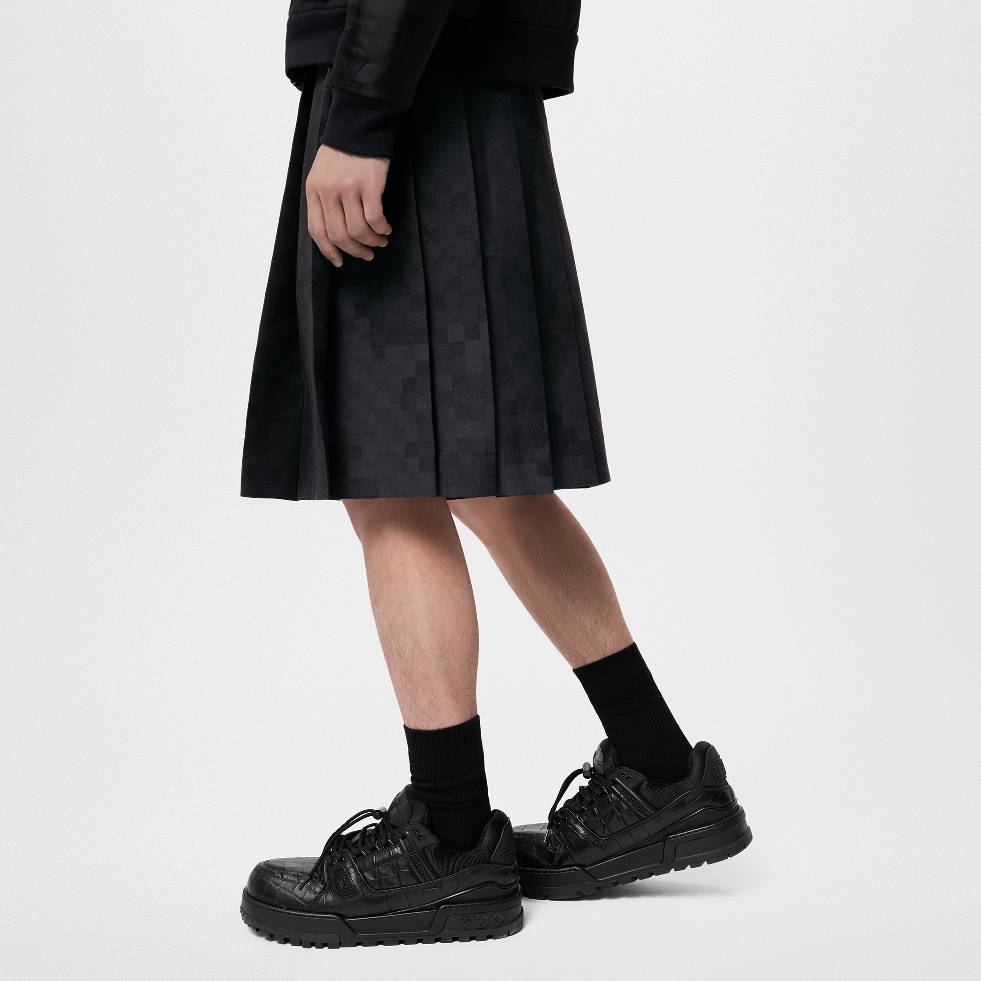 รองเท้าผ้าใบรุ่น LV Trainer Maxi  in ผู้ชาย