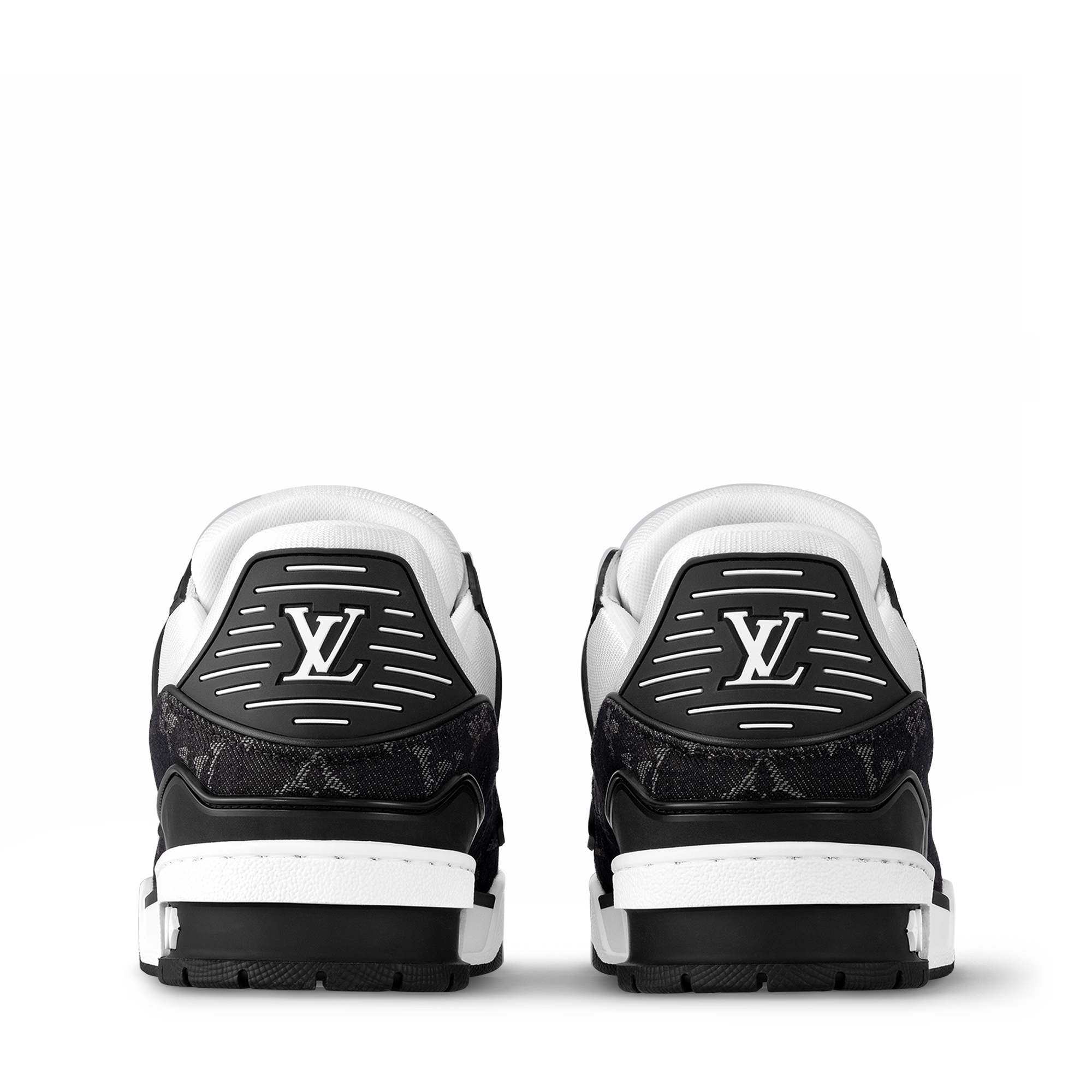 รองเท้าผ้าใบรุ่น LV Trainer  in Women