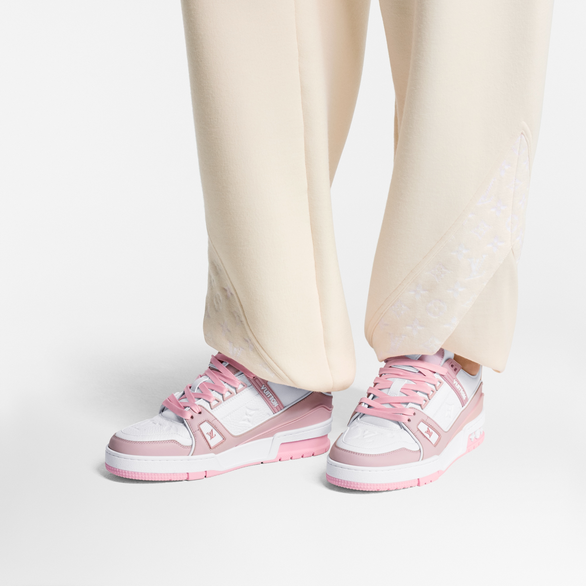 รองเท้าผ้าใบรุ่น LV Trainer  in ผู้หญิง