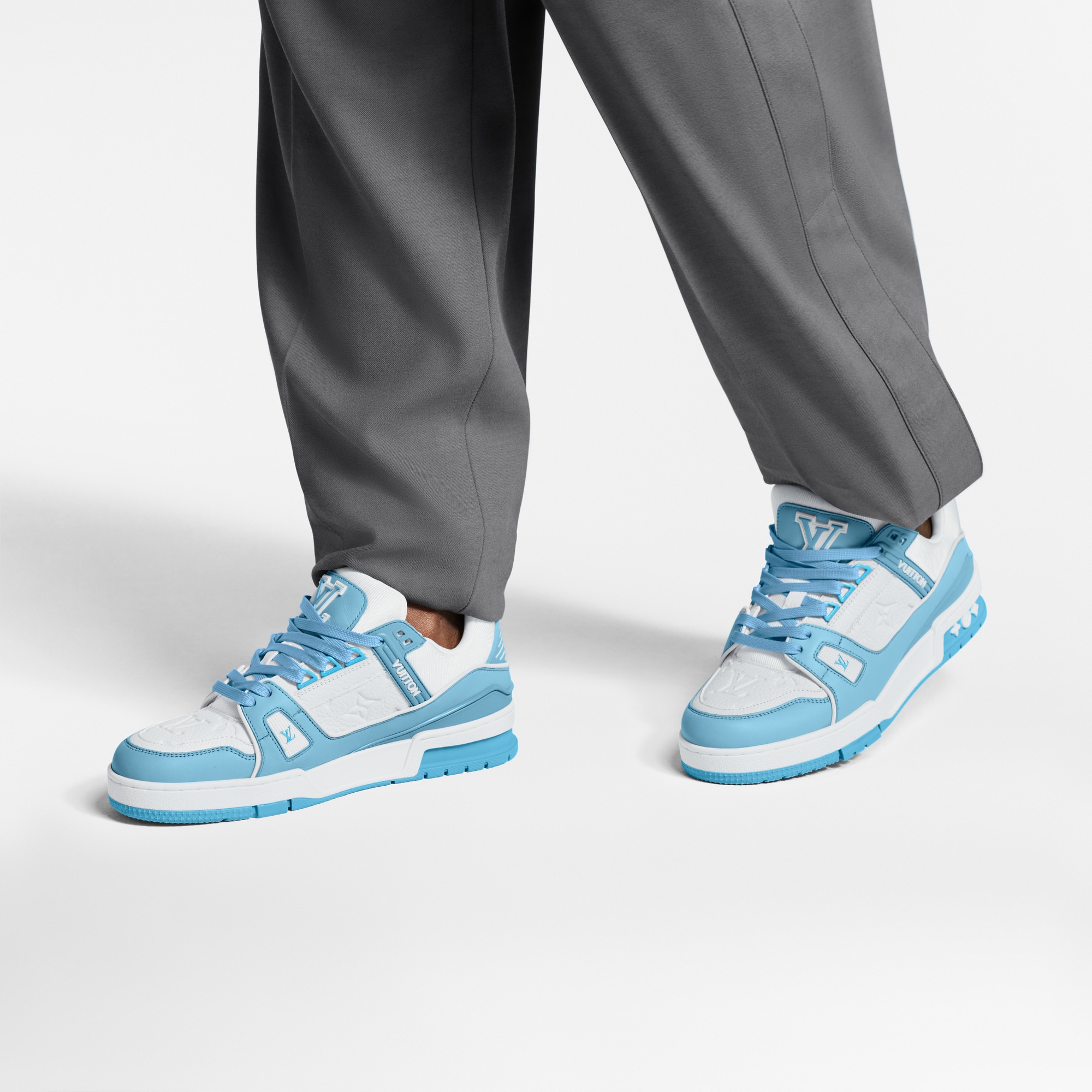 รองเท้าผ้าใบรุ่น LV Trainer  in ผู้หญิง