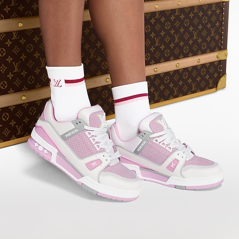 รองเท้าผ้าใบรุ่น LV Trainer in ผู้หญิง's รองเท้า รองเท้าผ้าใบสำหรับผู้หญิง collections by Louis Vuitton (การย่อ/ขยายผลิตภัณฑ์)