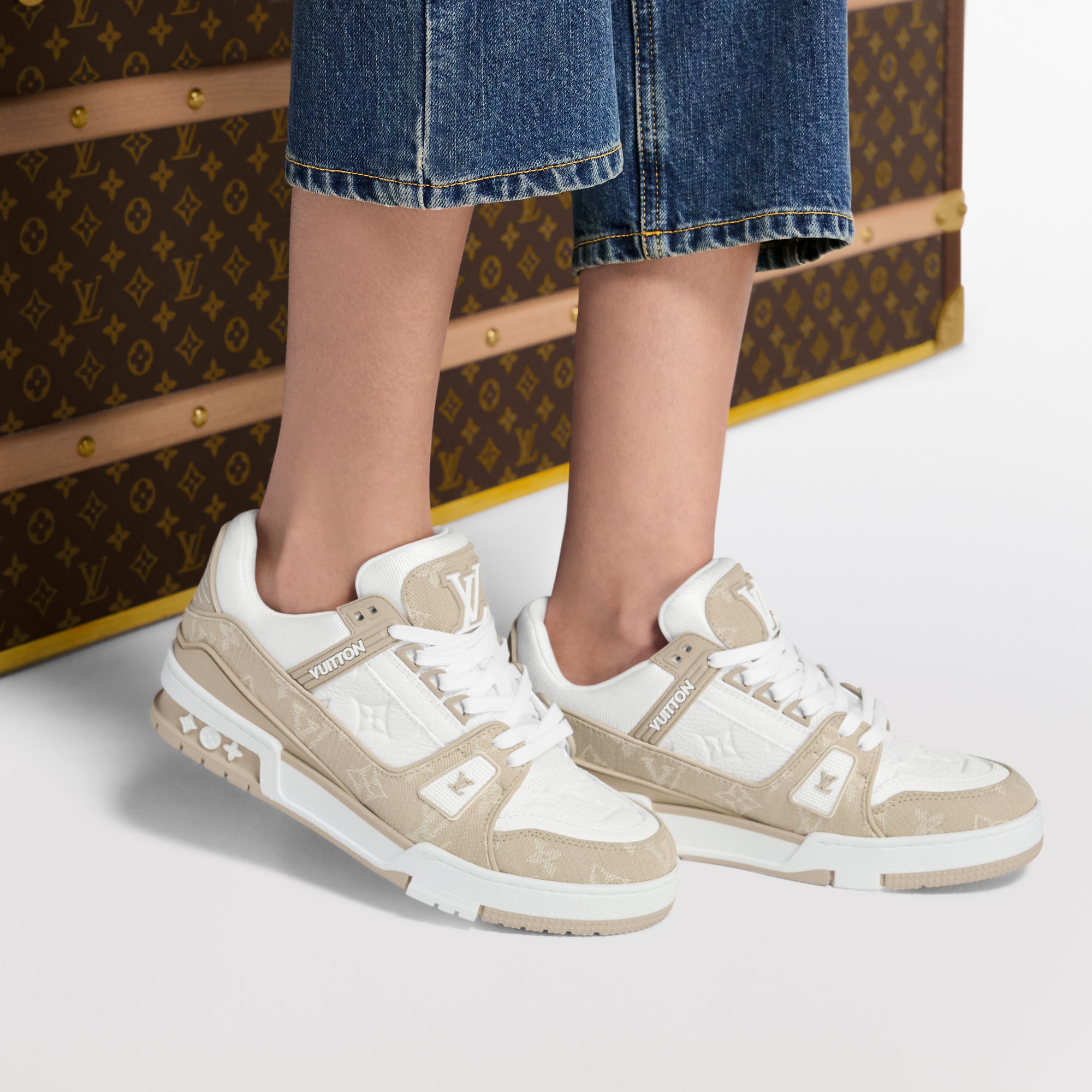 รองเท้าผ้าใบรุ่น LV Trainer  in ผู้หญิง