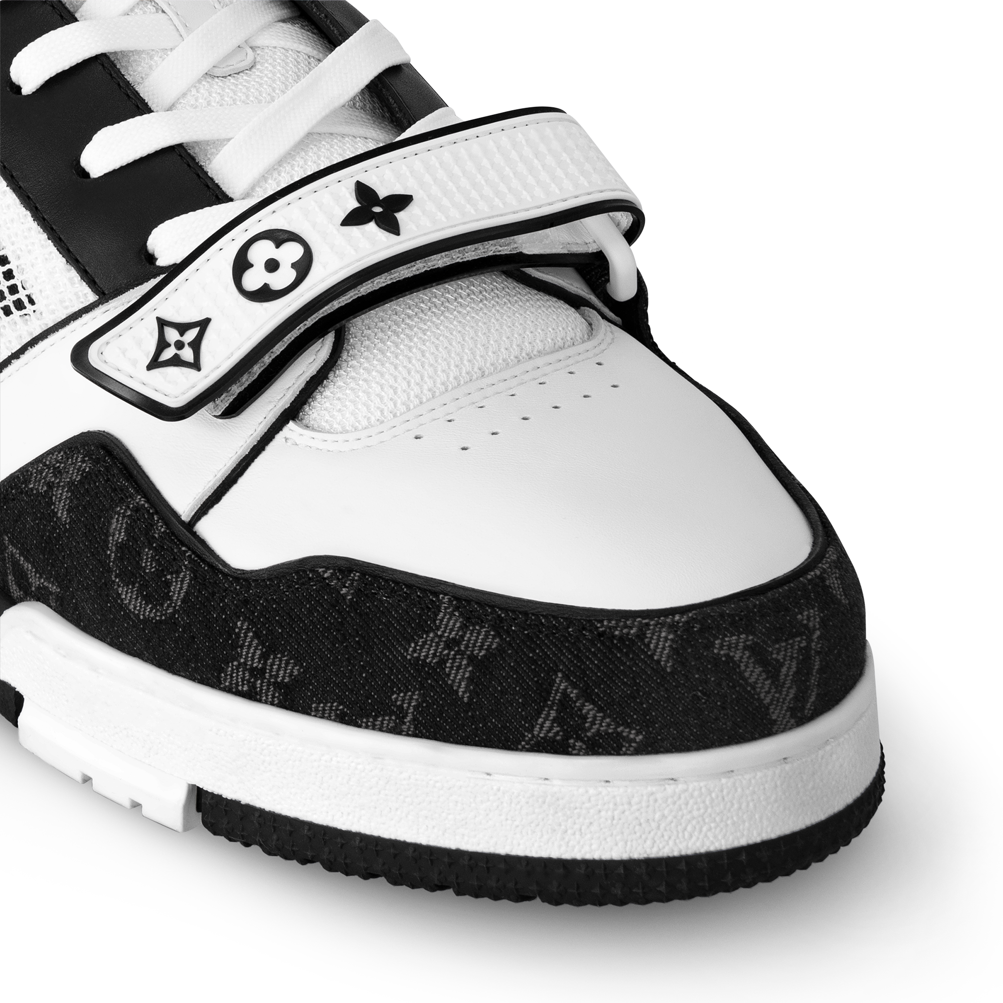 รองเท้าผ้าใบรุ่น LV Trainer  in ผู้ชาย