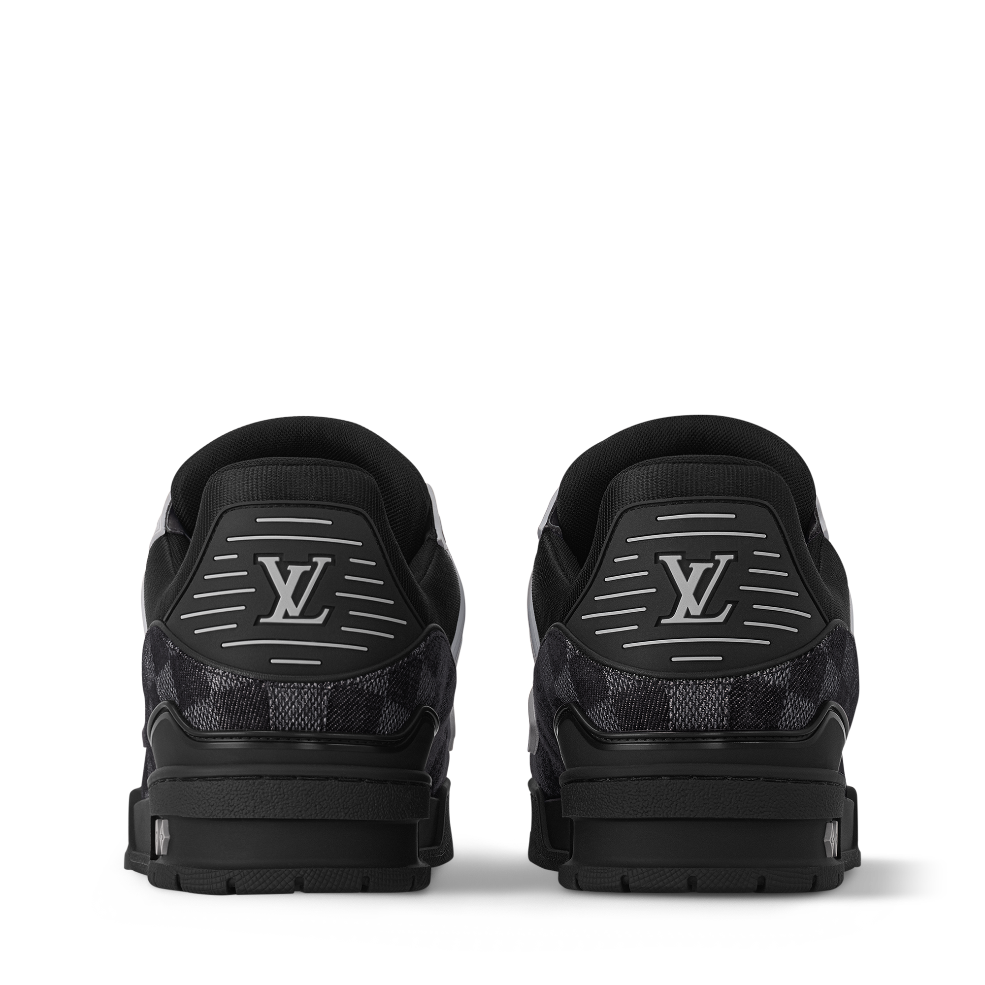รองเท้าผ้าใบรุ่น LV Trainer  in ผู้ชาย