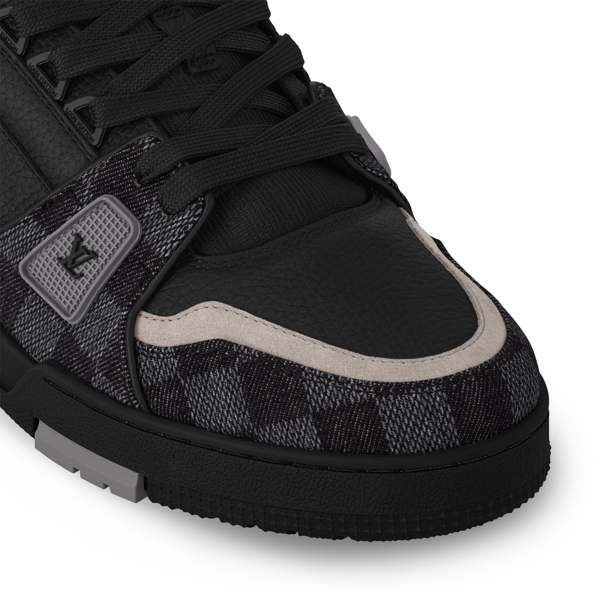 รองเท้าผ้าใบรุ่น LV Trainer  in ผู้ชาย