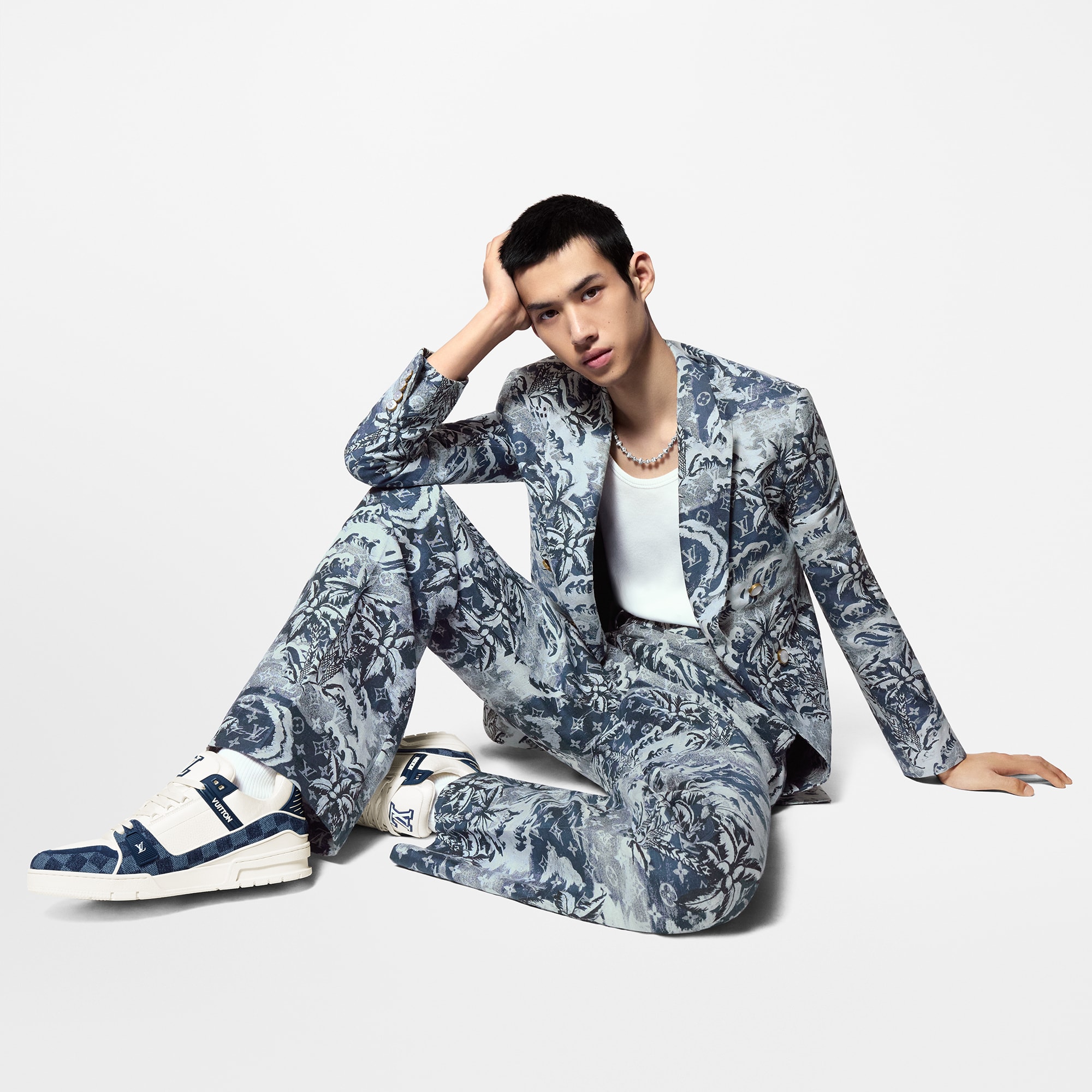 รองเท้าผ้าใบรุ่น LV Trainer  in ผู้ชาย