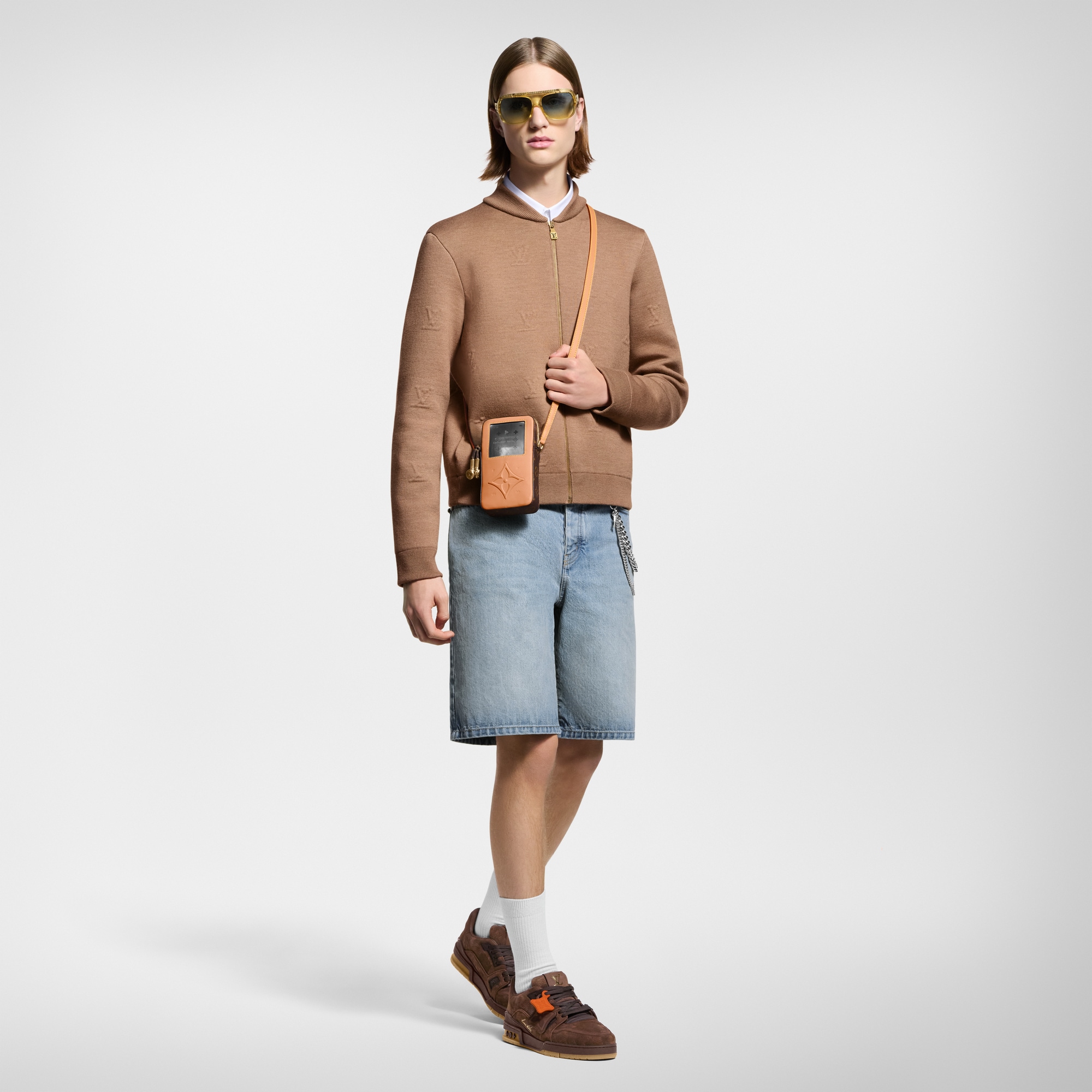รองเท้าผ้าใบรุ่น LV Trainer  in ผู้ชาย