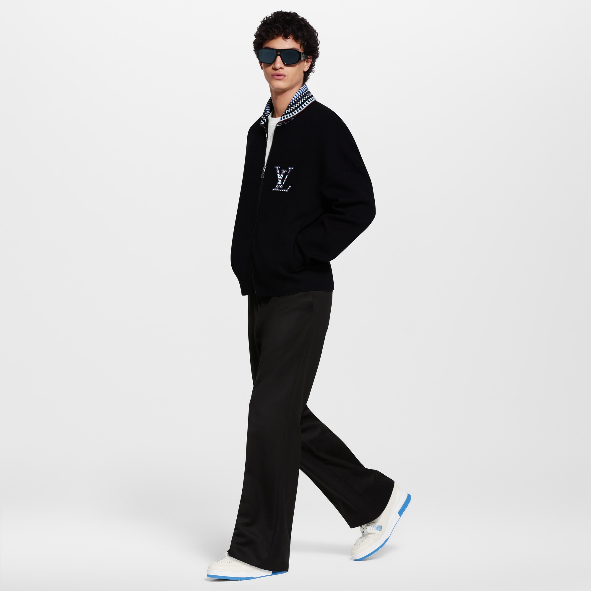 รองเท้าผ้าใบรุ่น LV Trainer  in ผู้ชาย