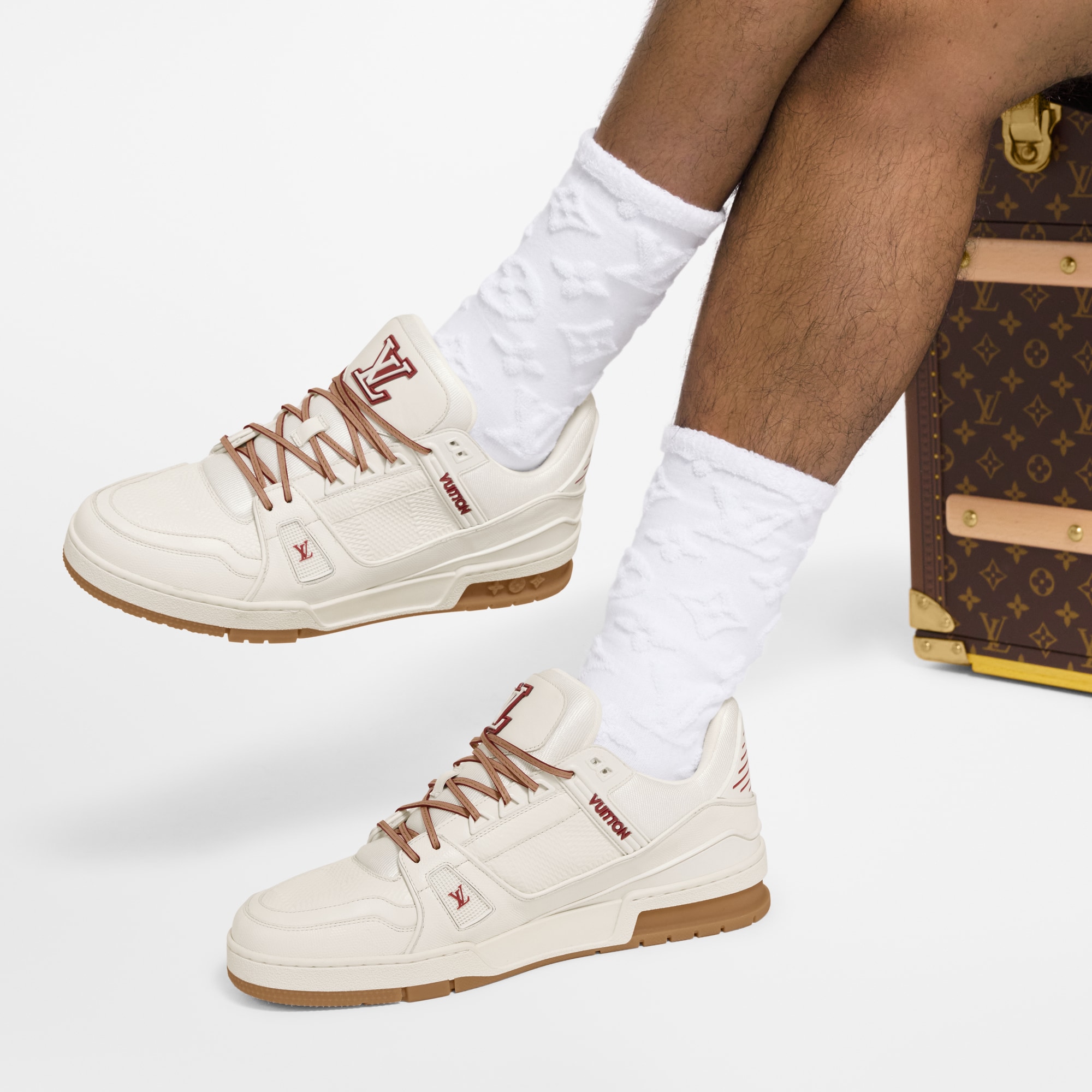 รองเท้าผ้าใบรุ่น LV Trainer  in ผู้ชาย