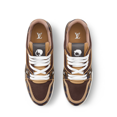 รองเท้าผ้าใบรุ่น LV Trainer in ผู้ชาย's รองเท้า รองเท้าผ้าใบสำหรับผู้ชาย collections by Louis Vuitton (การย่อ/ขยายผลิตภัณฑ์)