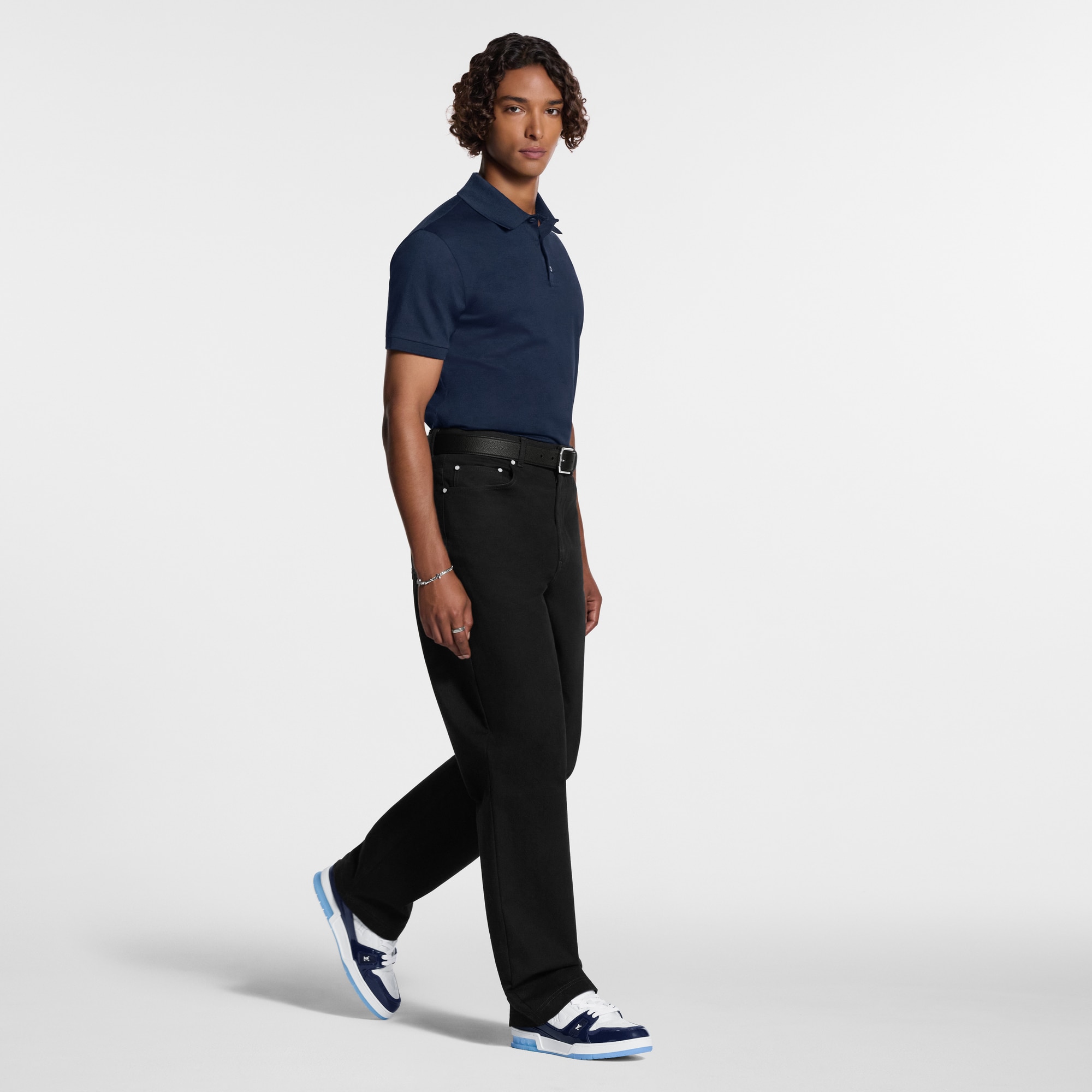 รองเท้าผ้าใบรุ่น LV Trainer  in ผู้ชาย