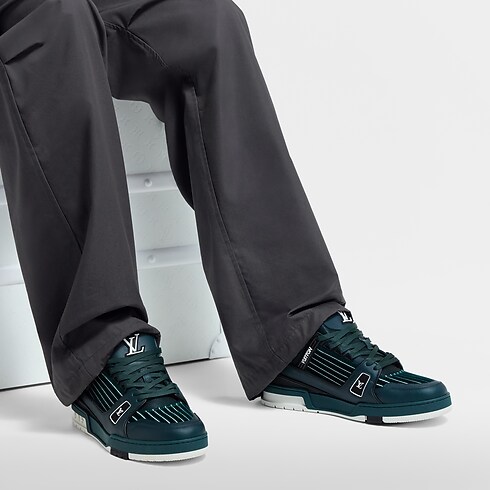 รองเท้าผ้าใบรุ่น LV Trainer in ผู้ชาย's รองเท้า รองเท้าผ้าใบสำหรับผู้ชาย collections by Louis Vuitton (การย่อ/ขยายผลิตภัณฑ์)