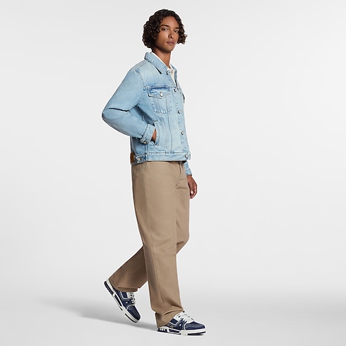 รองเท้าผ้าใบรุ่น LV Trainer in ผู้ชาย's รองเท้า รองเท้าผ้าใบสำหรับผู้ชาย collections by Louis Vuitton (การย่อ/ขยายผลิตภัณฑ์)