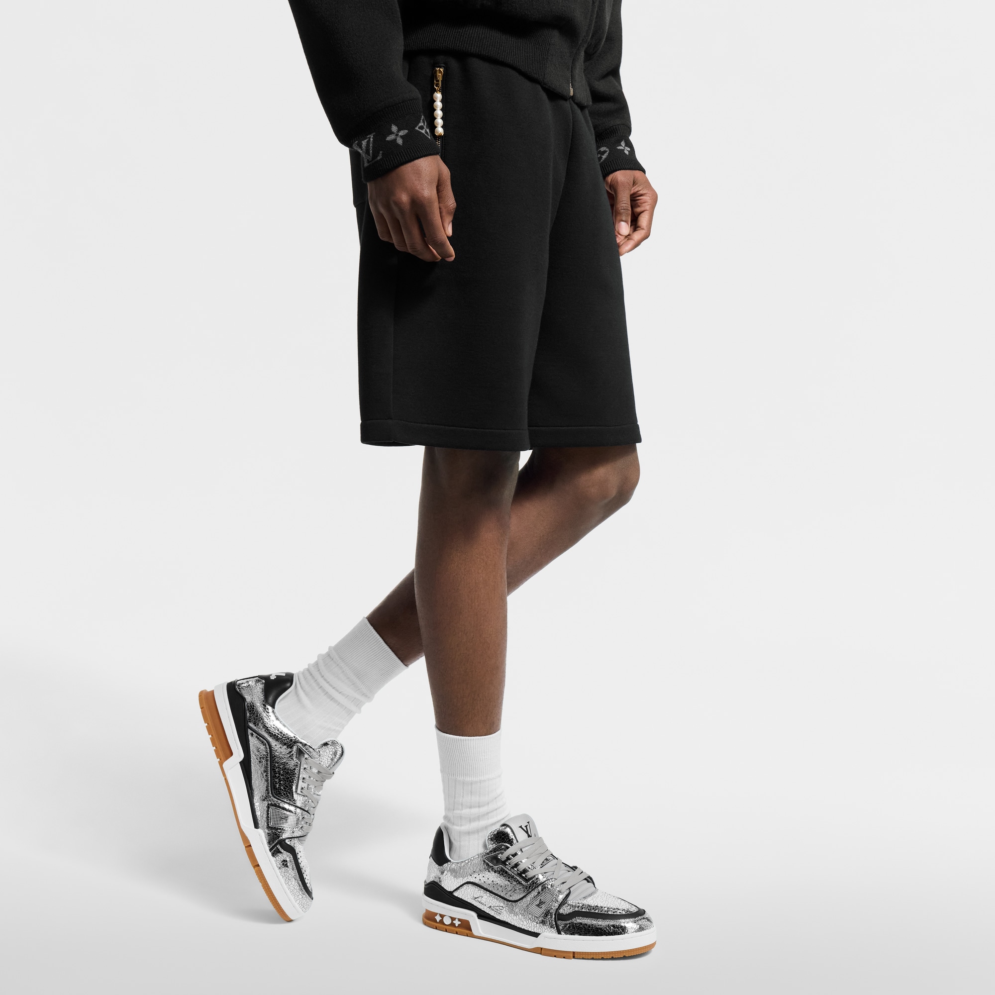 รองเท้าผ้าใบรุ่น LV Trainer  in ผู้ชาย