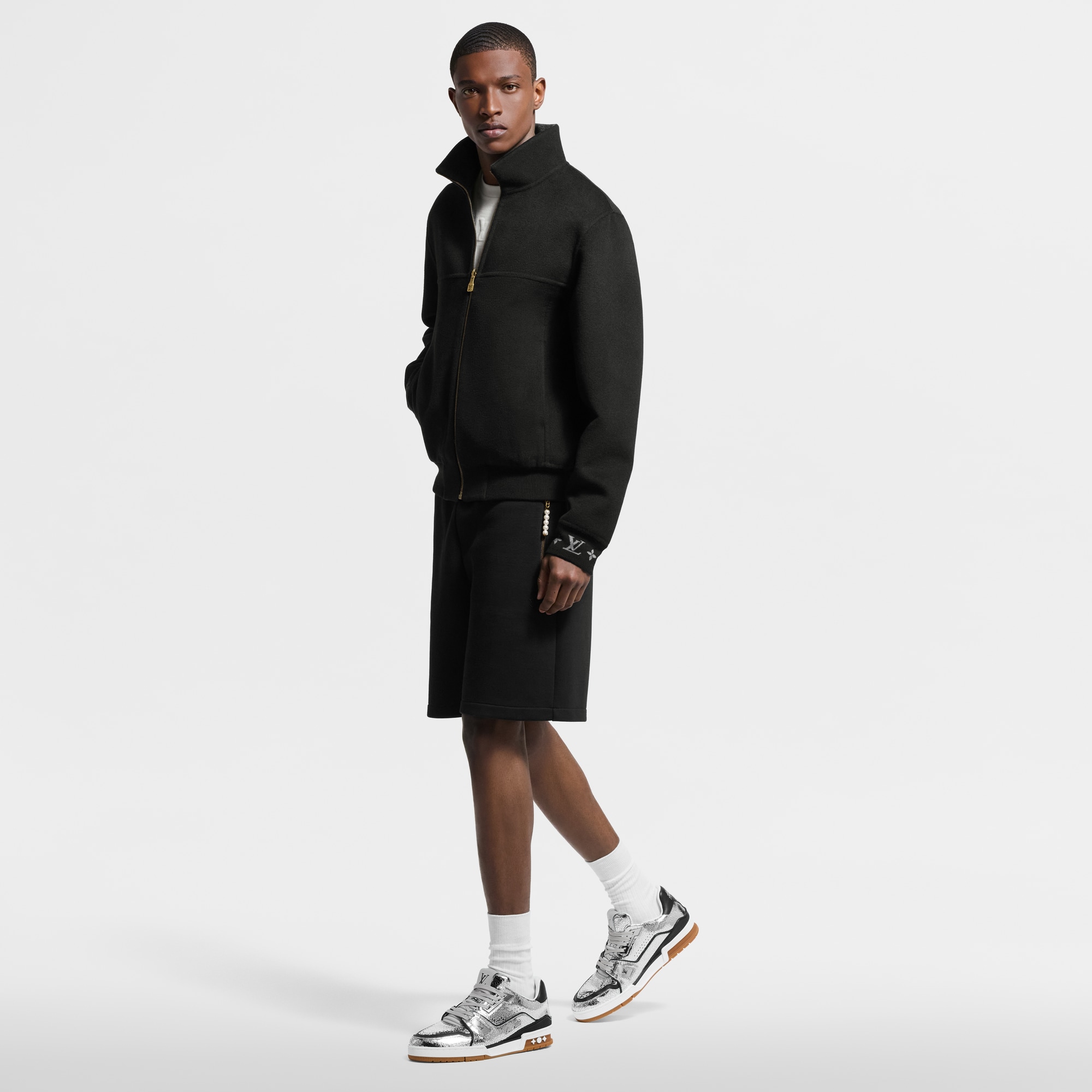 รองเท้าผ้าใบรุ่น LV Trainer  in ผู้ชาย